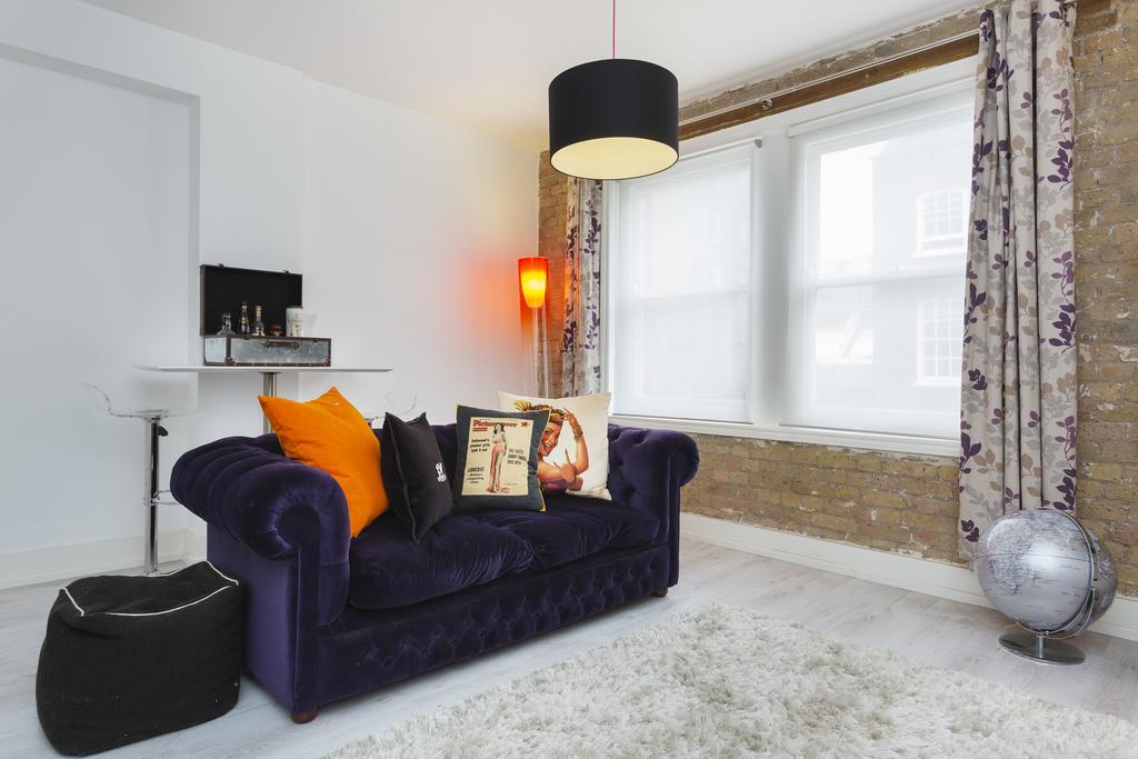 Veeve - Sophisticated Soho Apartment ลอนดอน ภายนอก รูปภาพ
